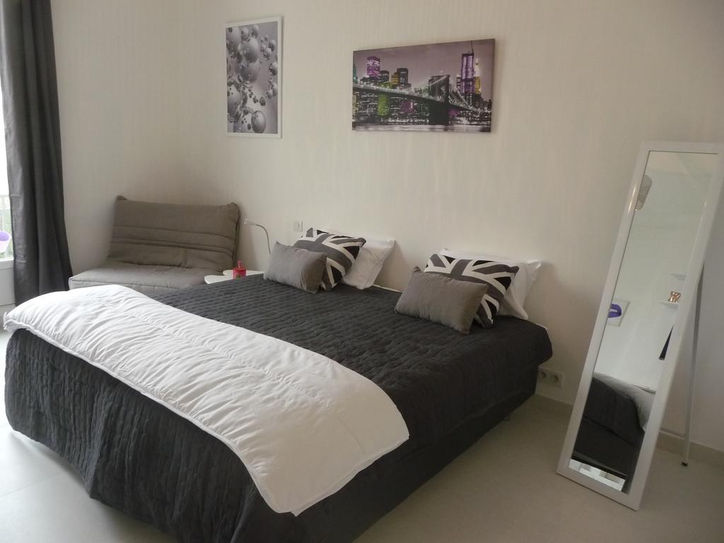 Cannes, Croisette, Palais Miramar Room photo