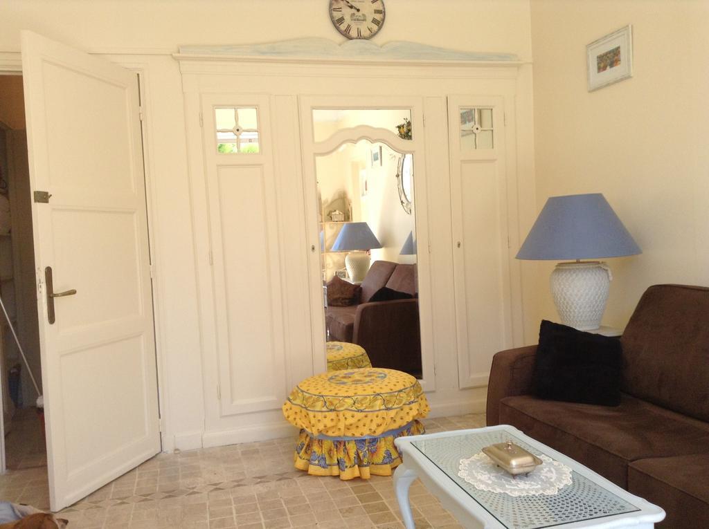 Cannes, Croisette, Palais Miramar Room photo