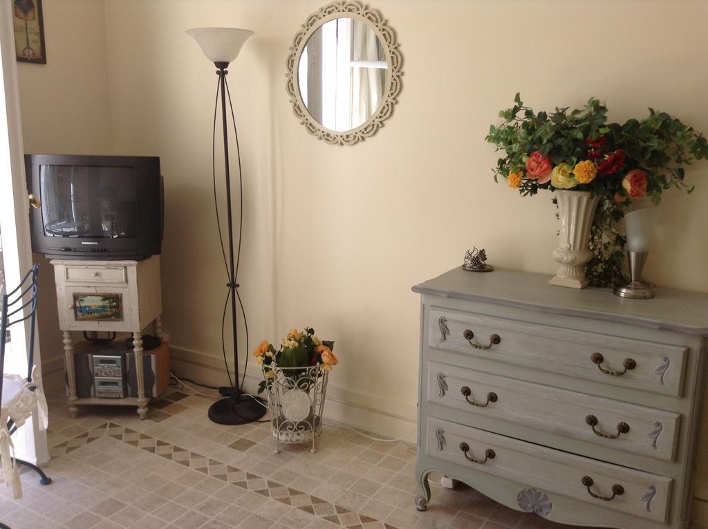 Cannes, Croisette, Palais Miramar Room photo